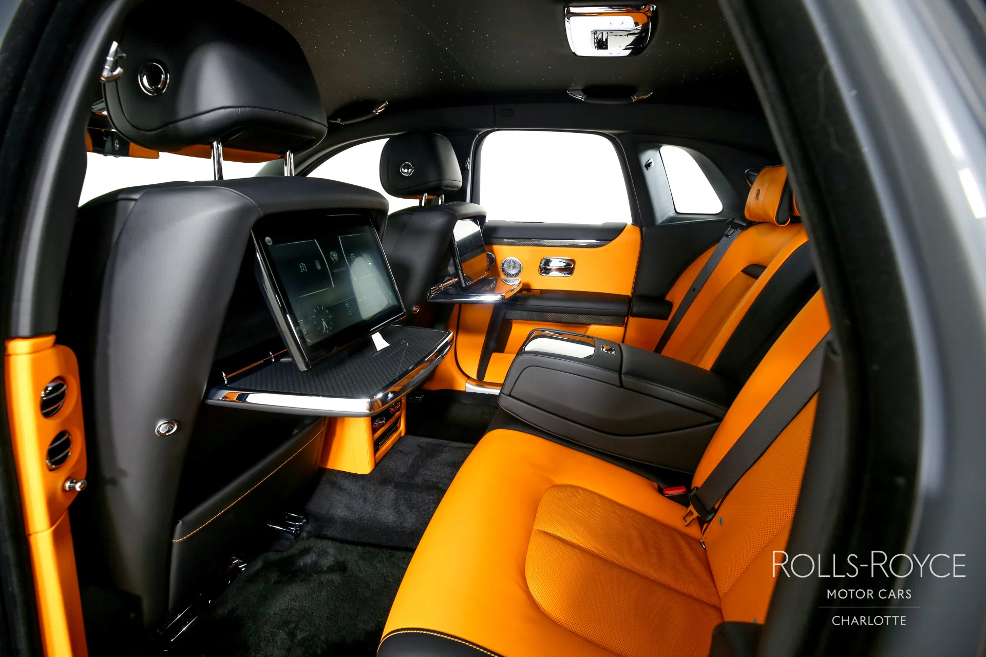 2022 Rolls-Royce Black Badge Ghost interior, seats, Mandarin/Black