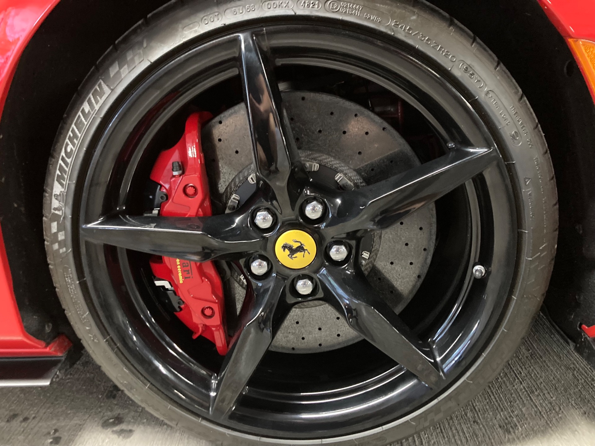 2022 Ferrari F8 Spider, 11/13