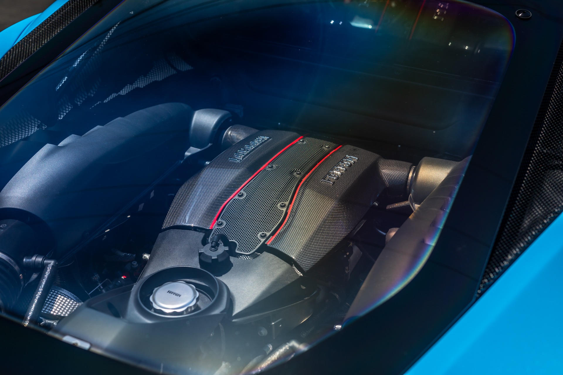 2020 Ferrari 488 Pista, 16/17