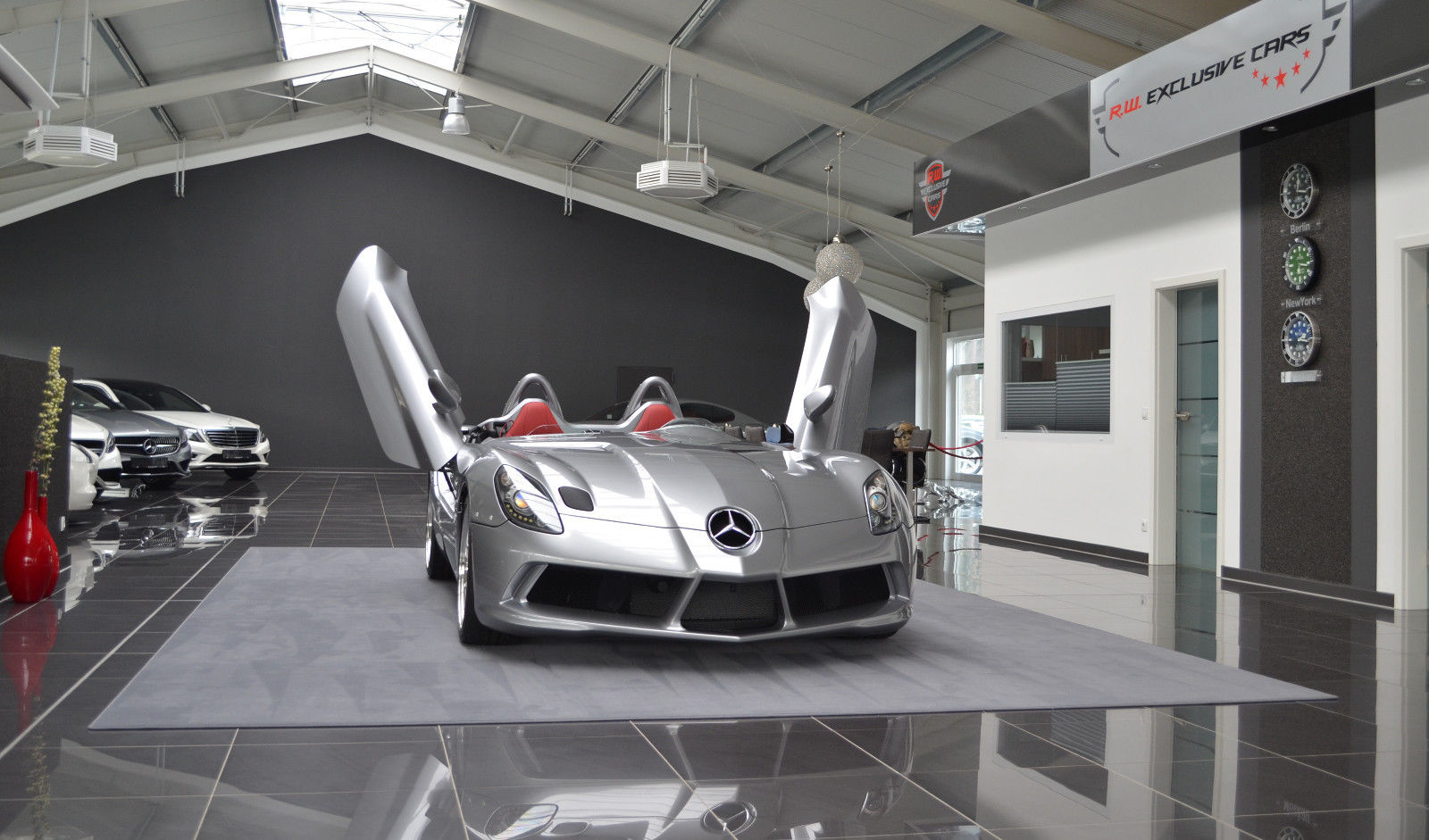 2010 Mercedes-Benz SLR McLaren Stirling Moss