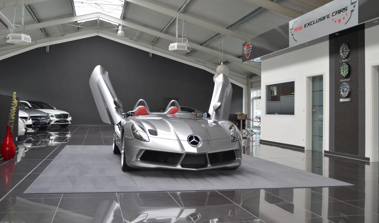 2010 Mercedes-Benz SLR McLaren Stirling Moss