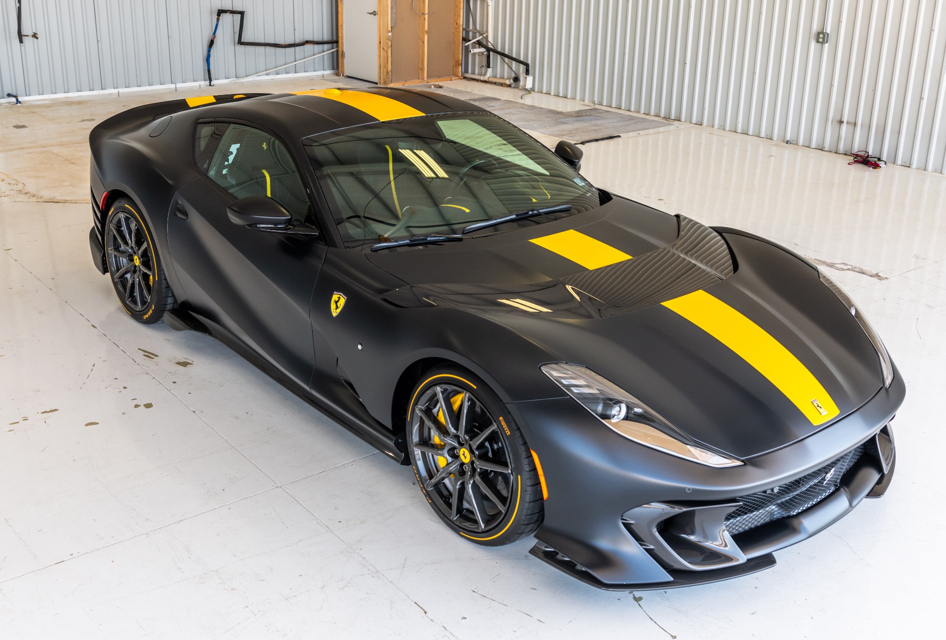 2022 Ferrari 812 Competizione, 5/19