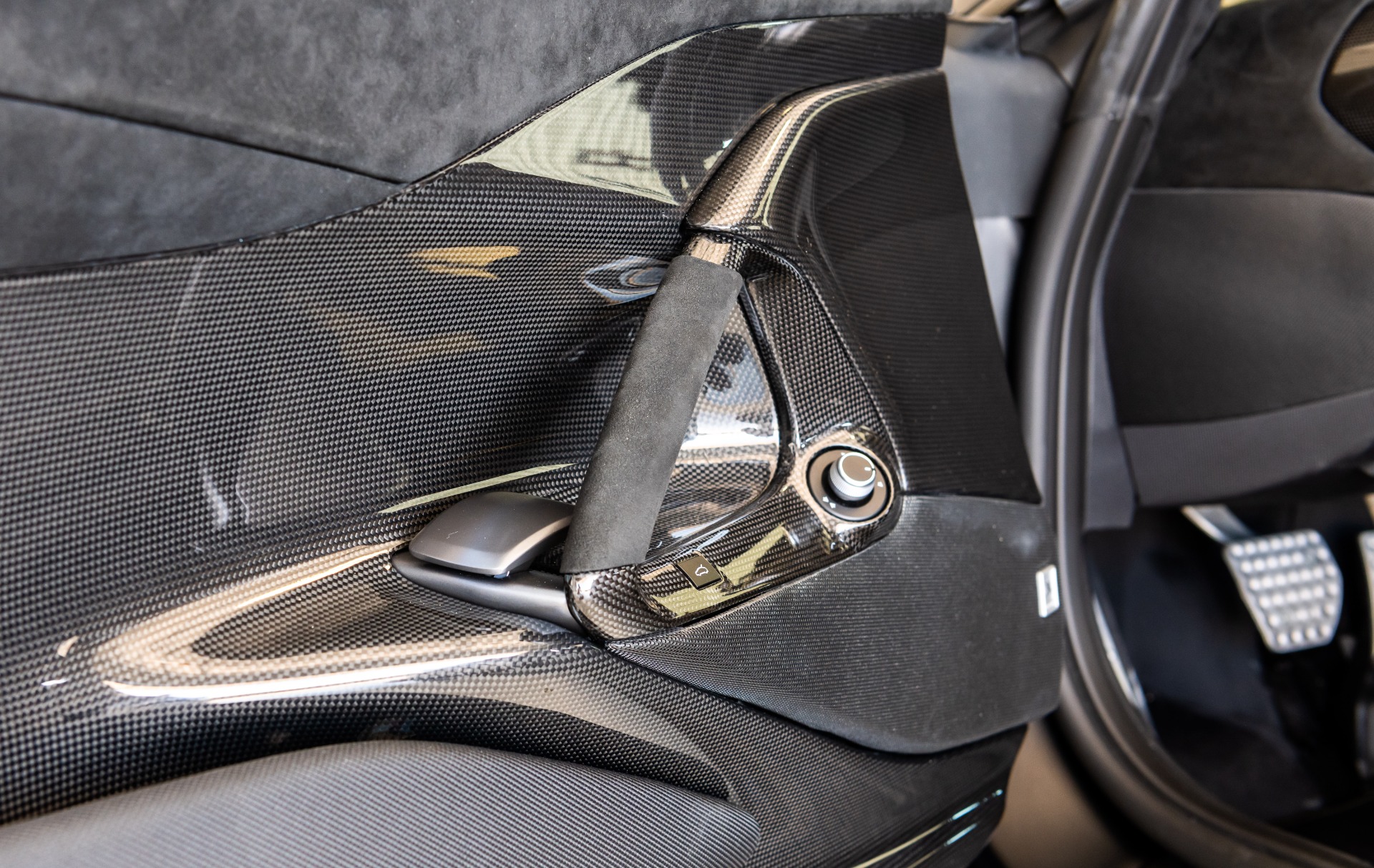 2022 Ferrari 812 Competizione, 12/19