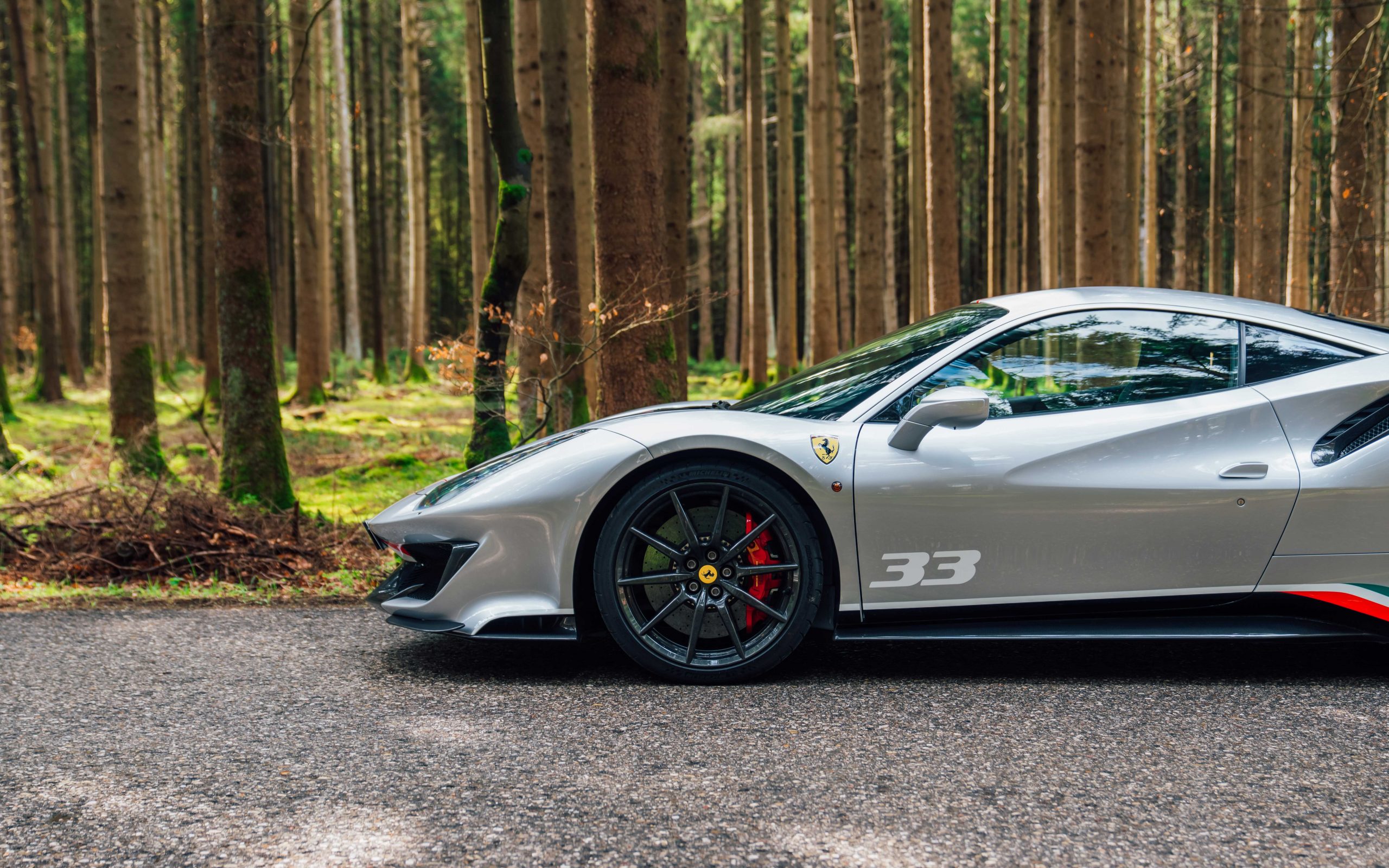 2020 Ferrari 488 Pista Piloti, 2/5