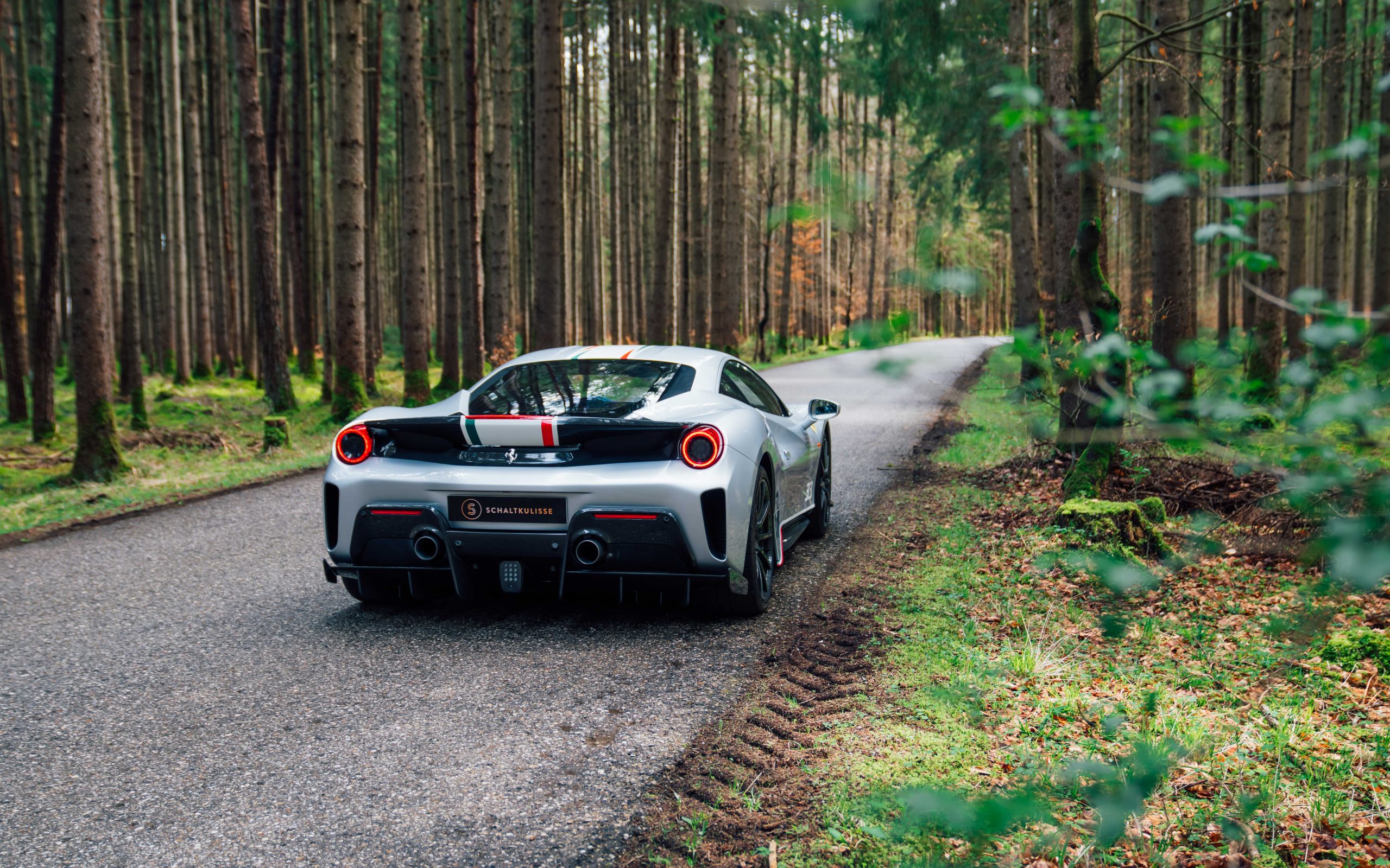 2020 Ferrari 488 Pista Piloti, 3/5