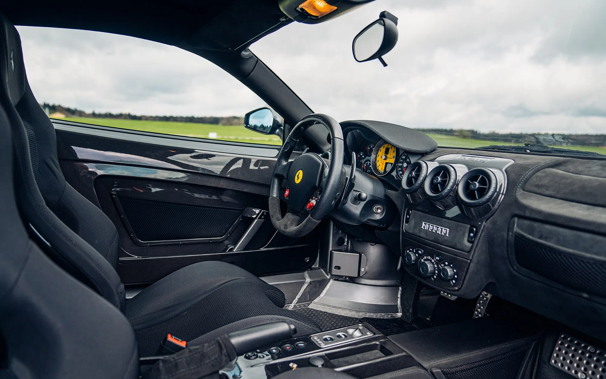 2009 Ferrari 430 Scuderia interior, dashboard