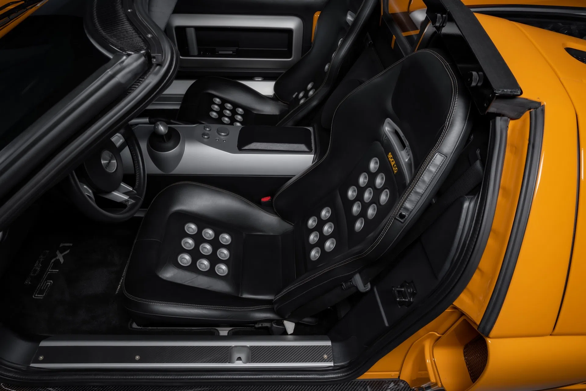 2005 Ford GTX1 interior, Ebony Black Leather