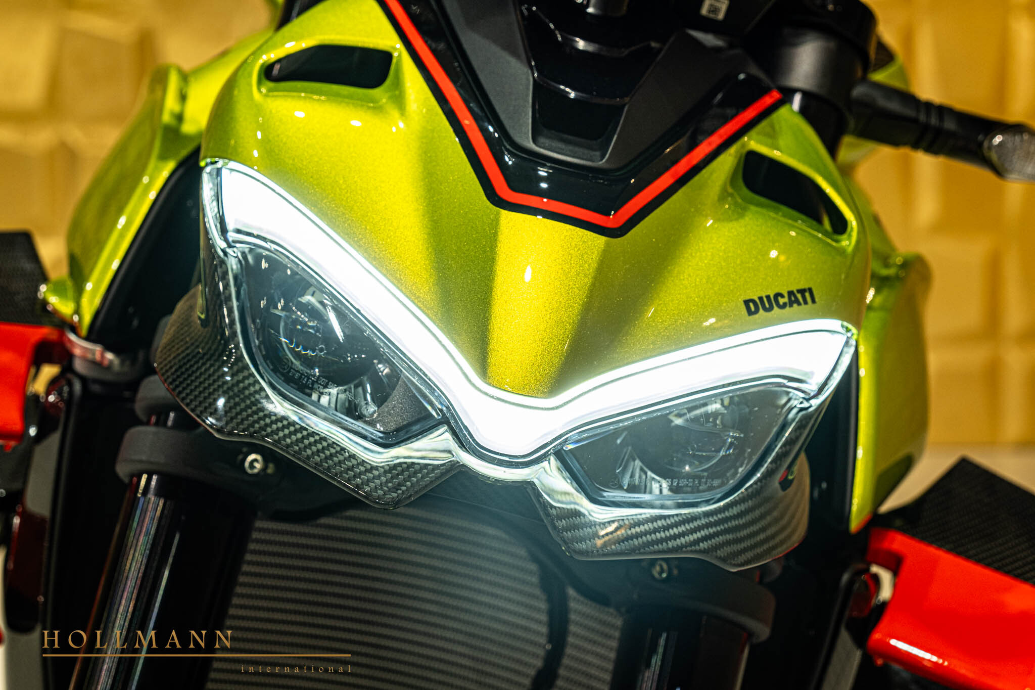 2023 Ducati Streetfighter V4 Lamborghini, 10/17