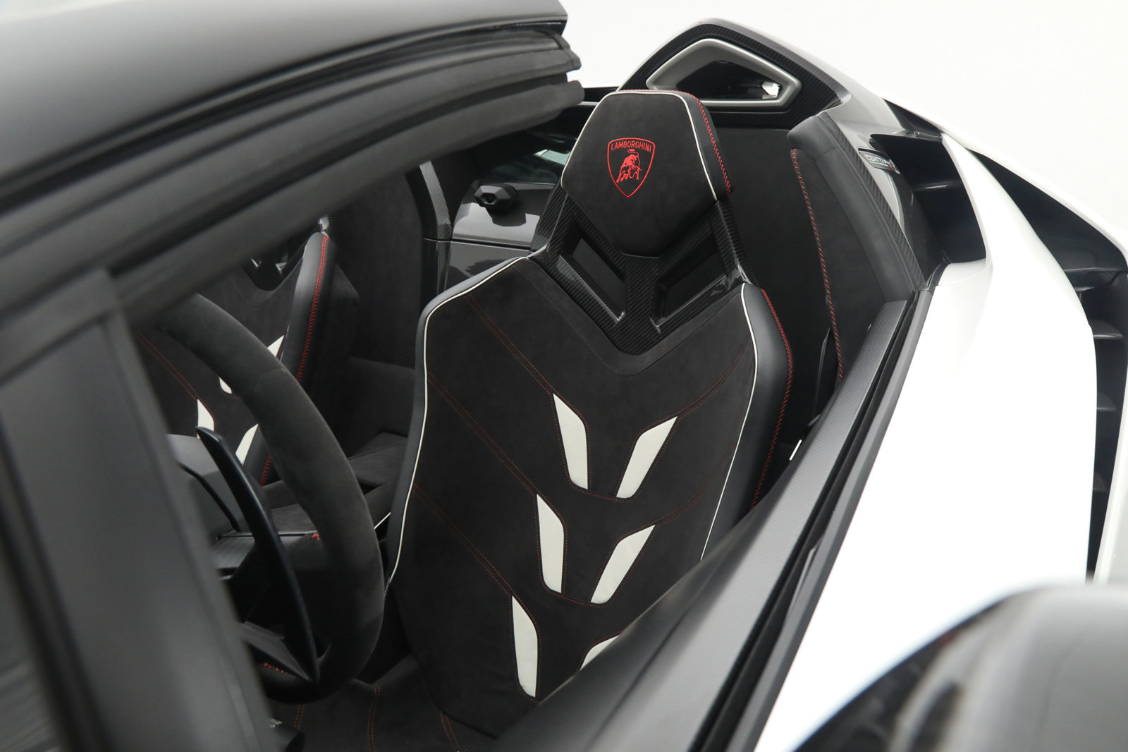 2017 LAMBORGHINI CENTENARIO ROADSTER, 6/23