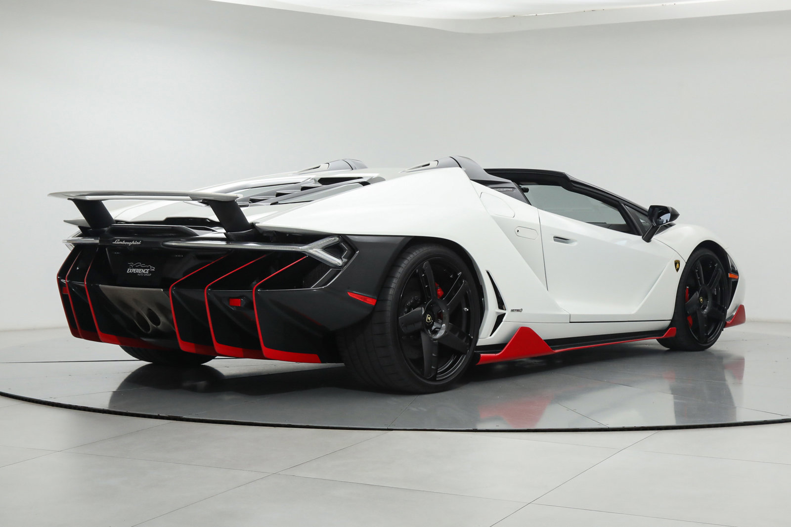 2017 LAMBORGHINI CENTENARIO ROADSTER, 16/23