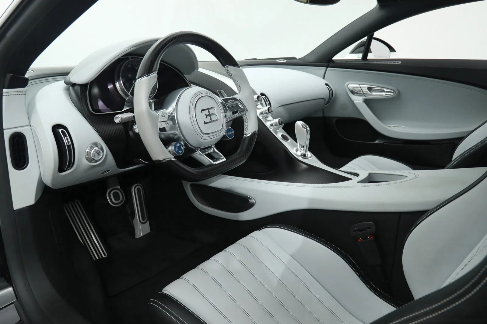 2019 Bugatti Chiron interior, dashboard