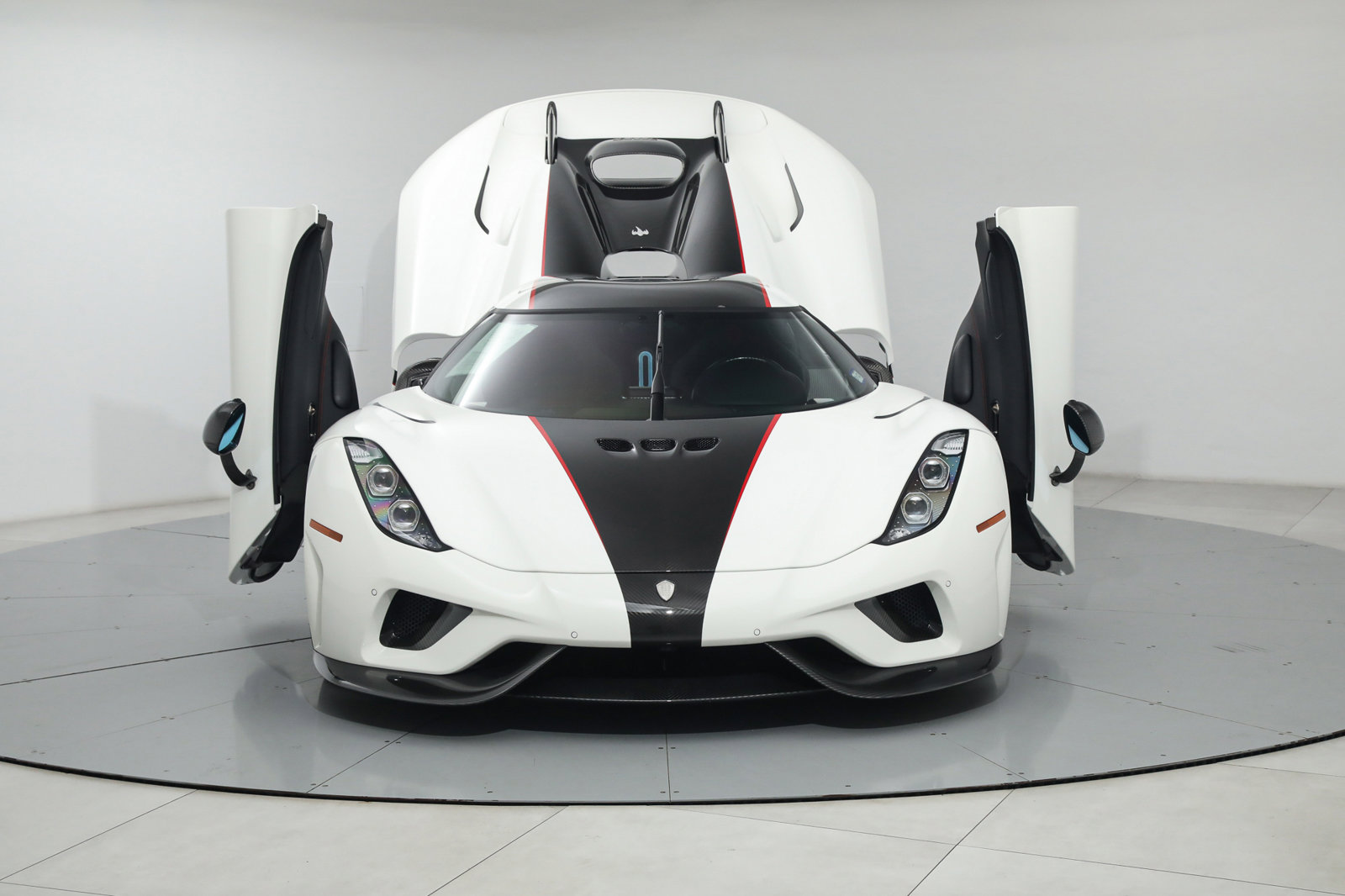 2019 KOENIGSEGG REGERA, 8/25