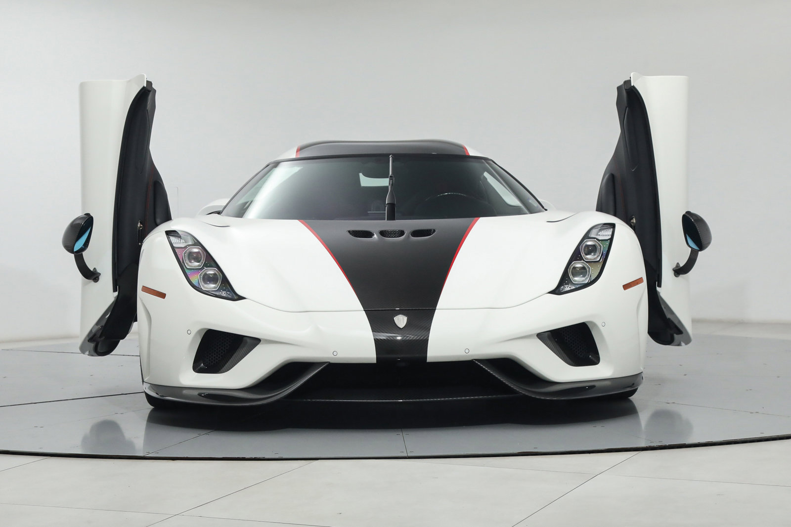 2019 KOENIGSEGG REGERA, 10/25