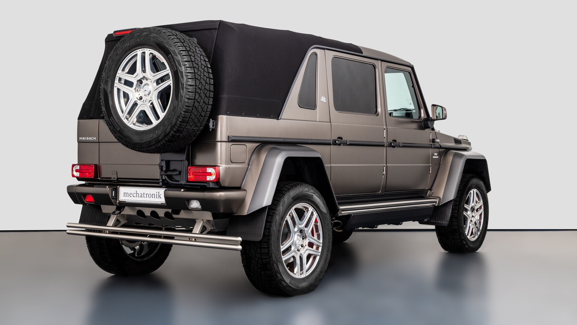 2018 Mercedes-Maybach G650 Landaulet, 2/22