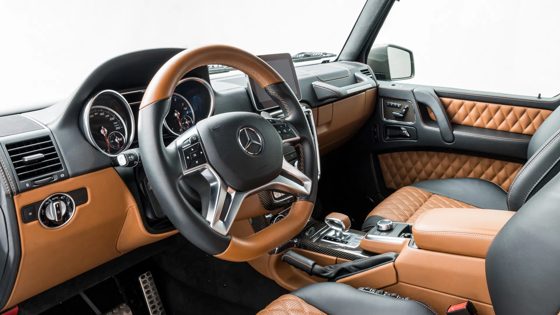 2018 Mercedes-Maybach G650 Landaulet interior, dashboard, Leather exclusive brown