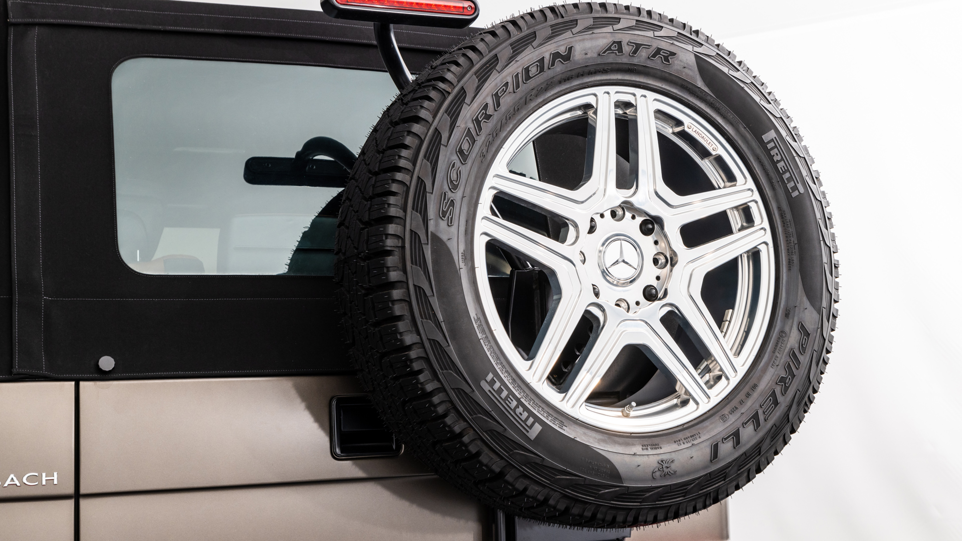 2018 Mercedes-Maybach G650 Landaulet, 14/22