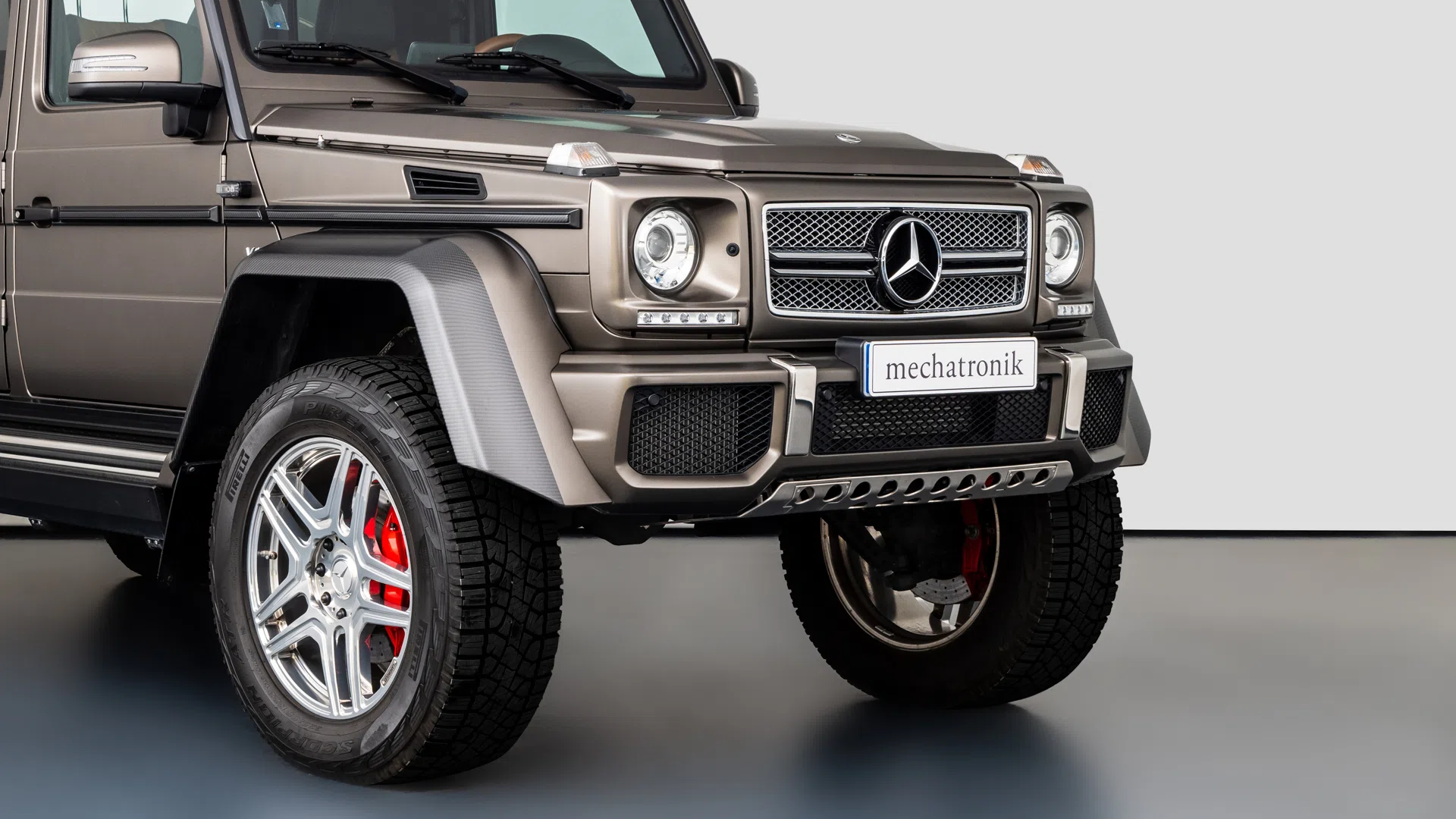 2018 Mercedes-Maybach G650 Landaulet for sale, exterior, AMG Monza Grau Magno
