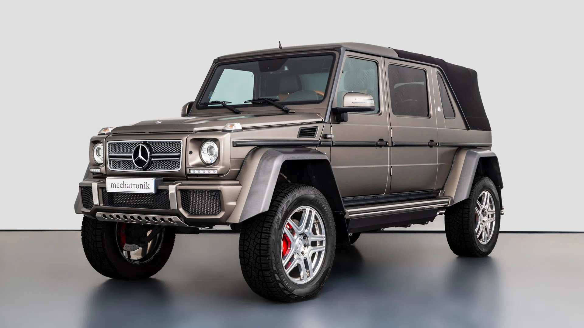2018 Mercedes-Maybach G650 Landaulet for sale, exterior, AMG Monza Grau Magno