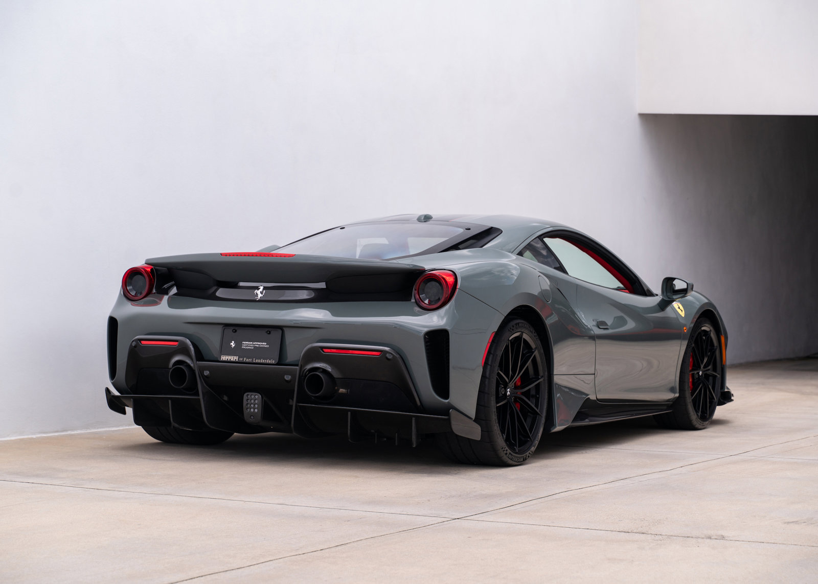 2019 Ferrari 488 Pista, 9/20