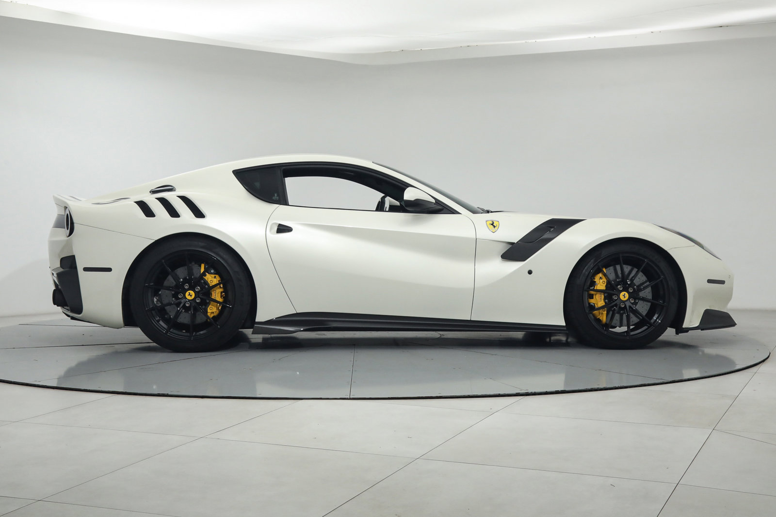 2017 Ferrari F12 TDF, 13/17