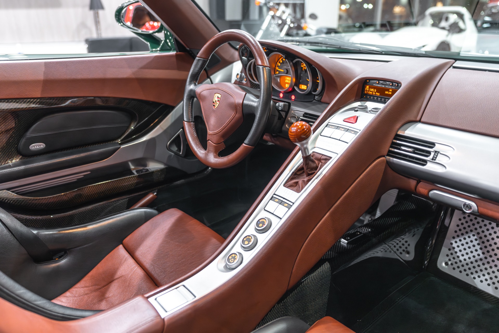 2005 Porsche Carrera GT, 4/27