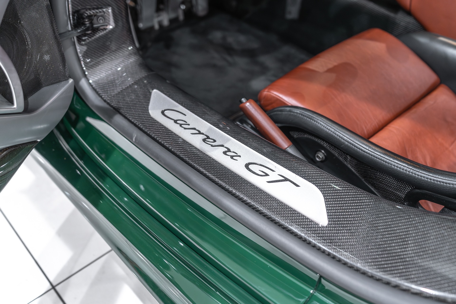 2005 Porsche Carrera GT, 11/27