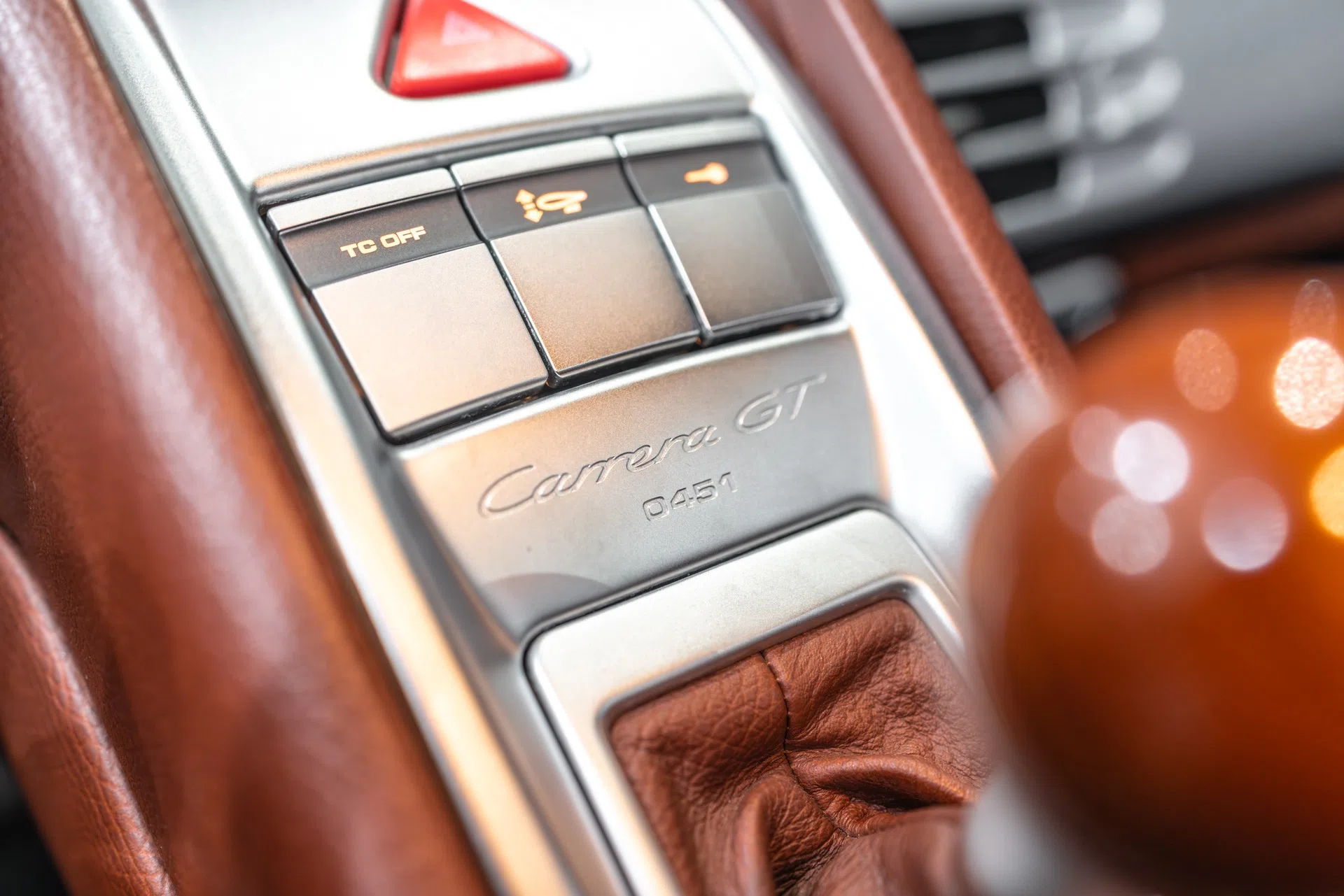 2005 Porsche Carrera GT interior, center console, Dark Gray
