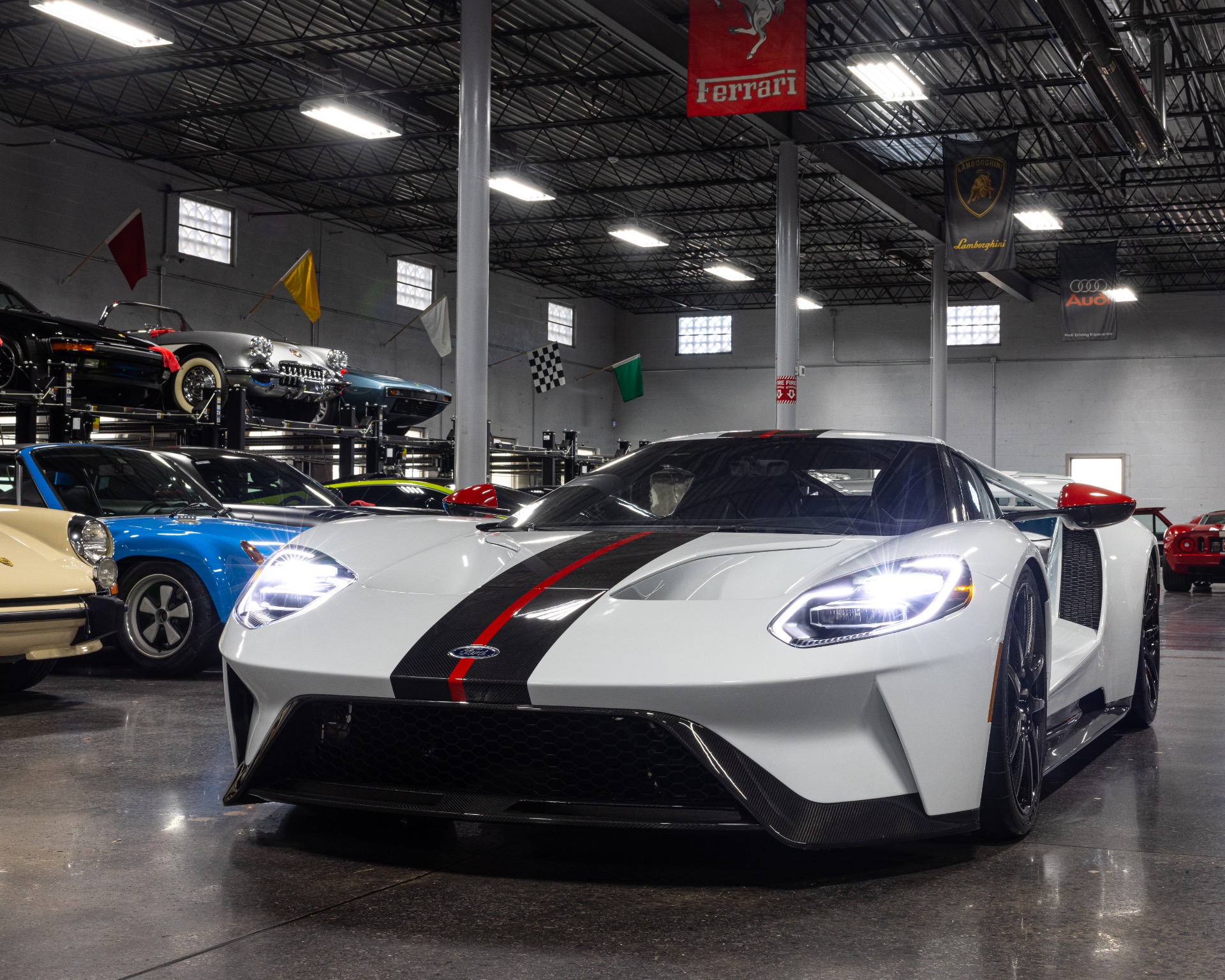 2020 Ford GT Coupe, 17/20