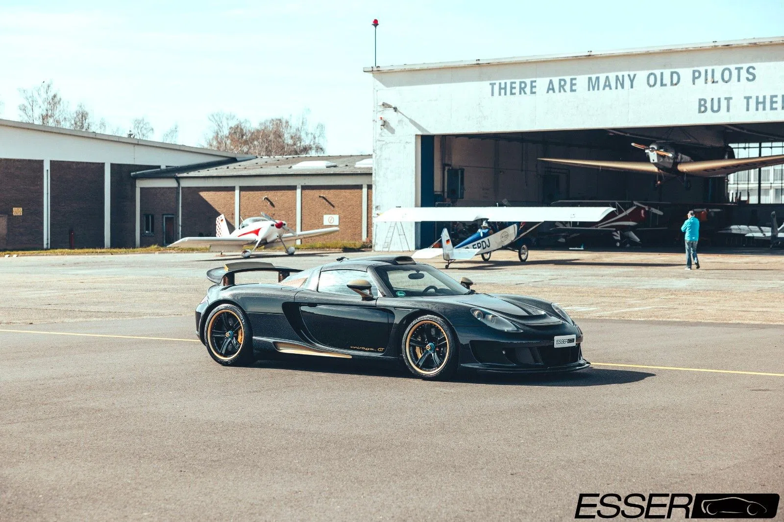 2004 Porsche Carrera GT : Gemballa Mirage GT 'Gold Edition' for sale, exterior