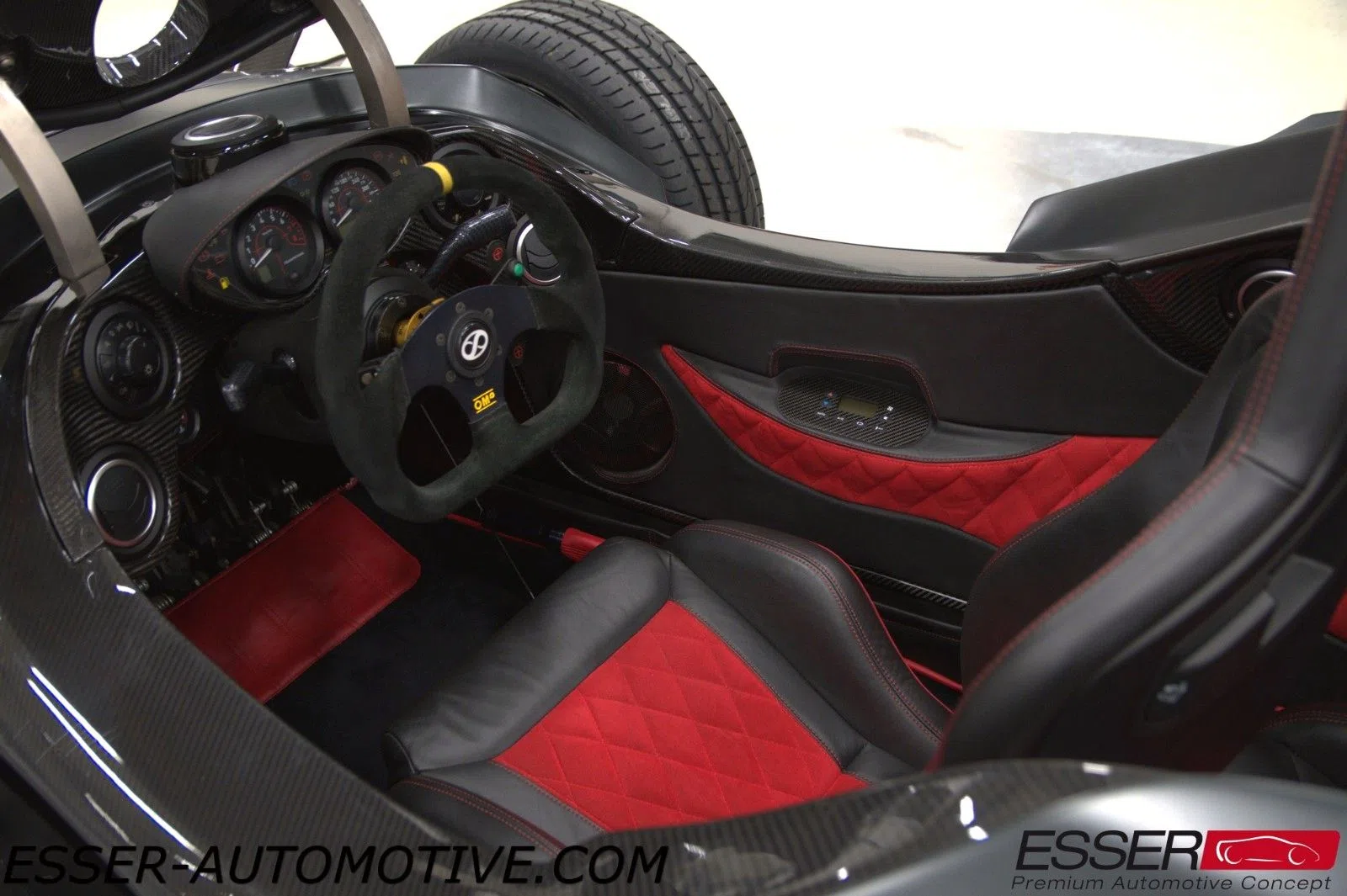 2011 TRAMONTANA R interior