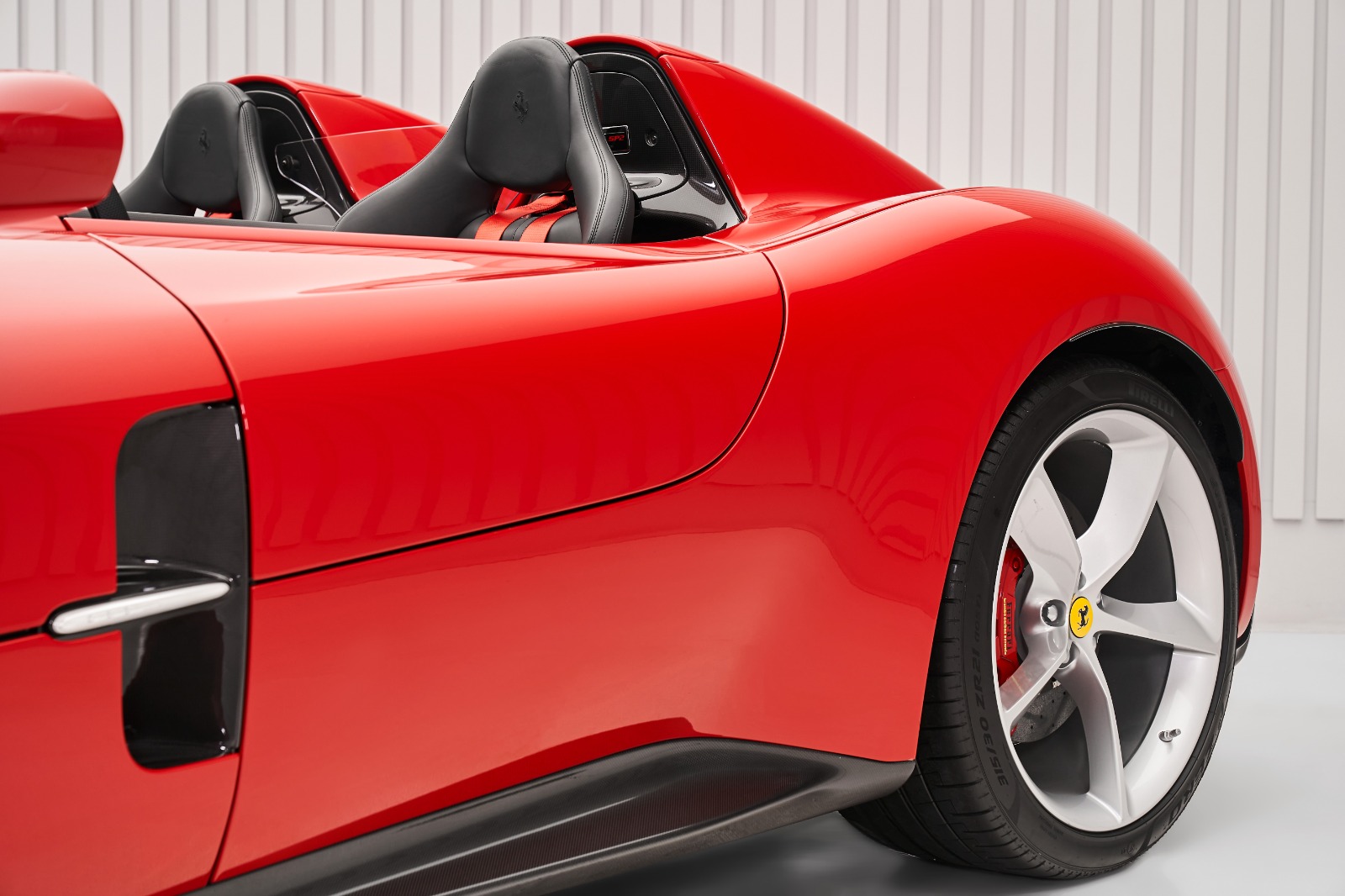 2021 Ferrari Monza SP2, 10/16