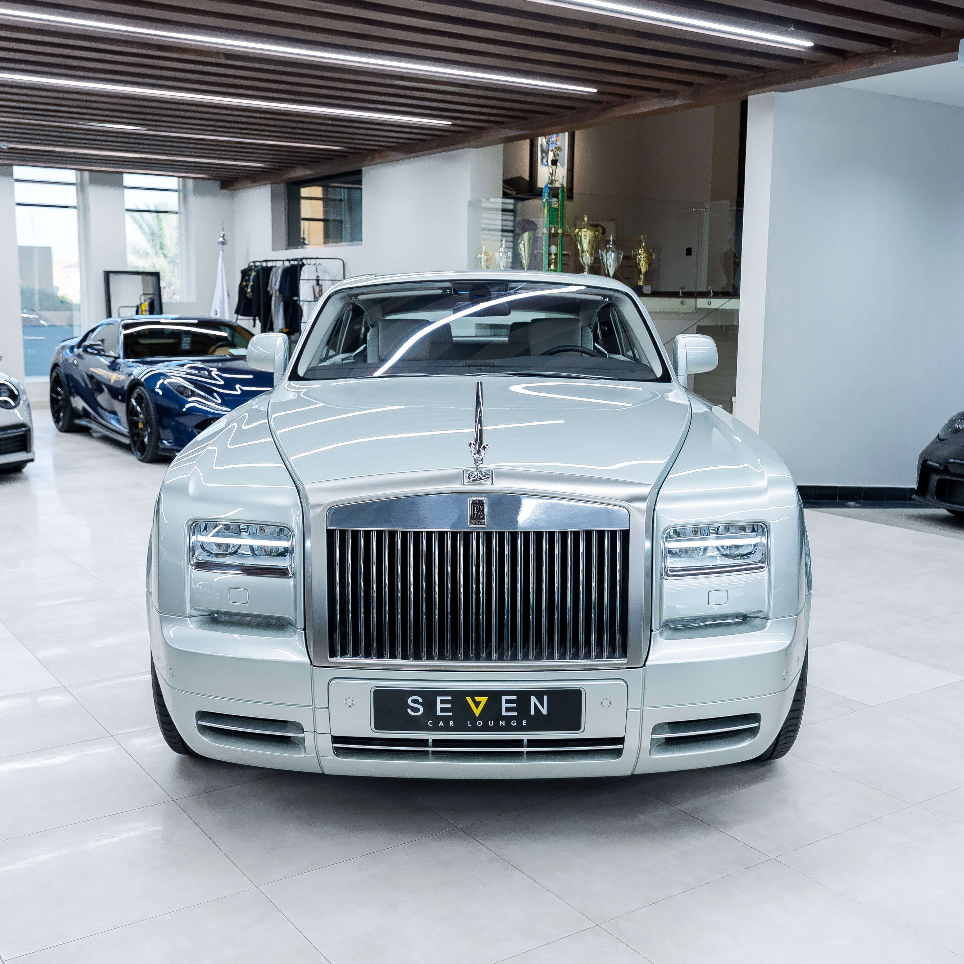Rolls-Royce Phantom Coupe Pearl Collection One of One, 3/12