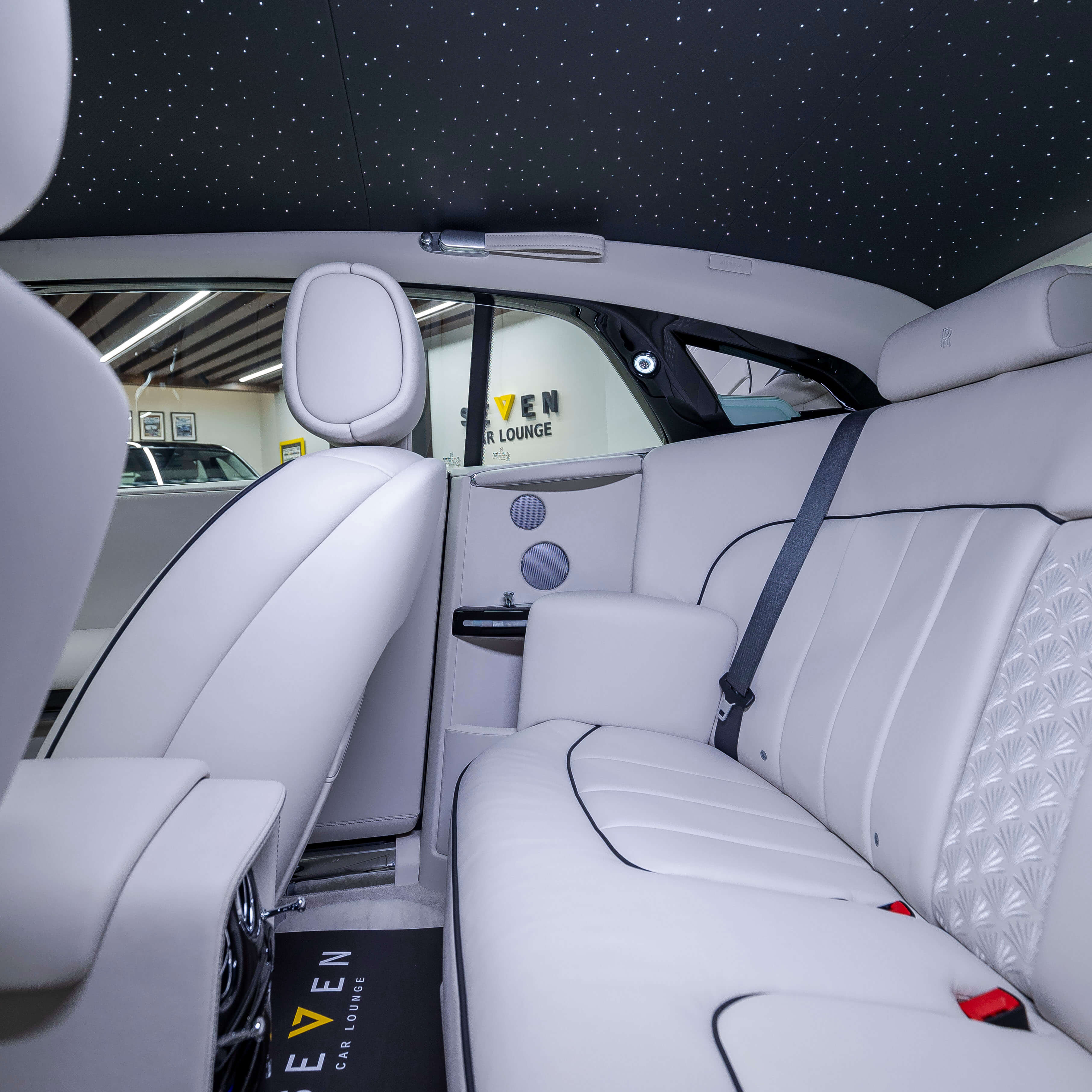 Rolls-Royce Phantom Coupe Pearl Collection One of One, 9/12