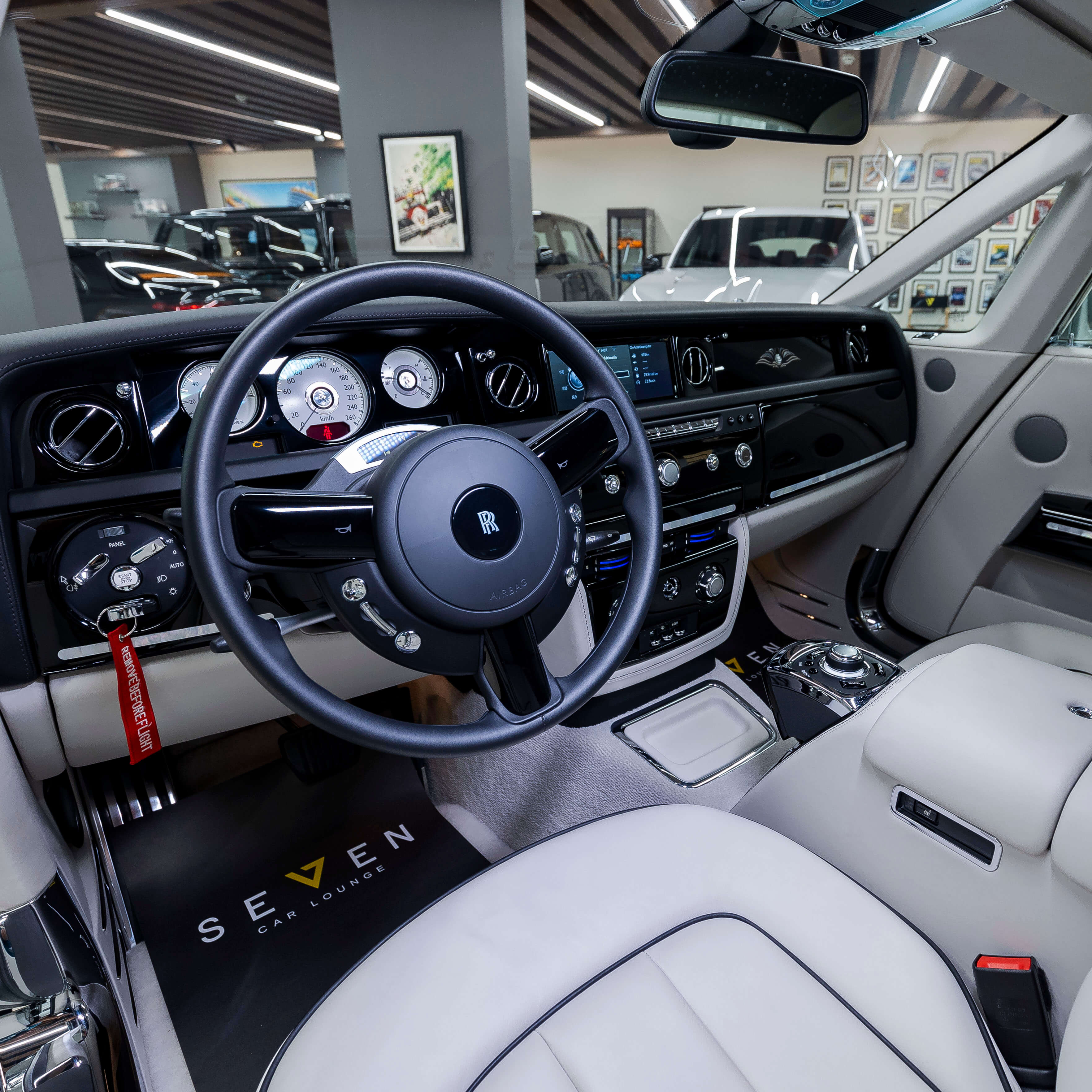 Rolls-Royce Phantom Coupe Pearl Collection One of One, 12/12