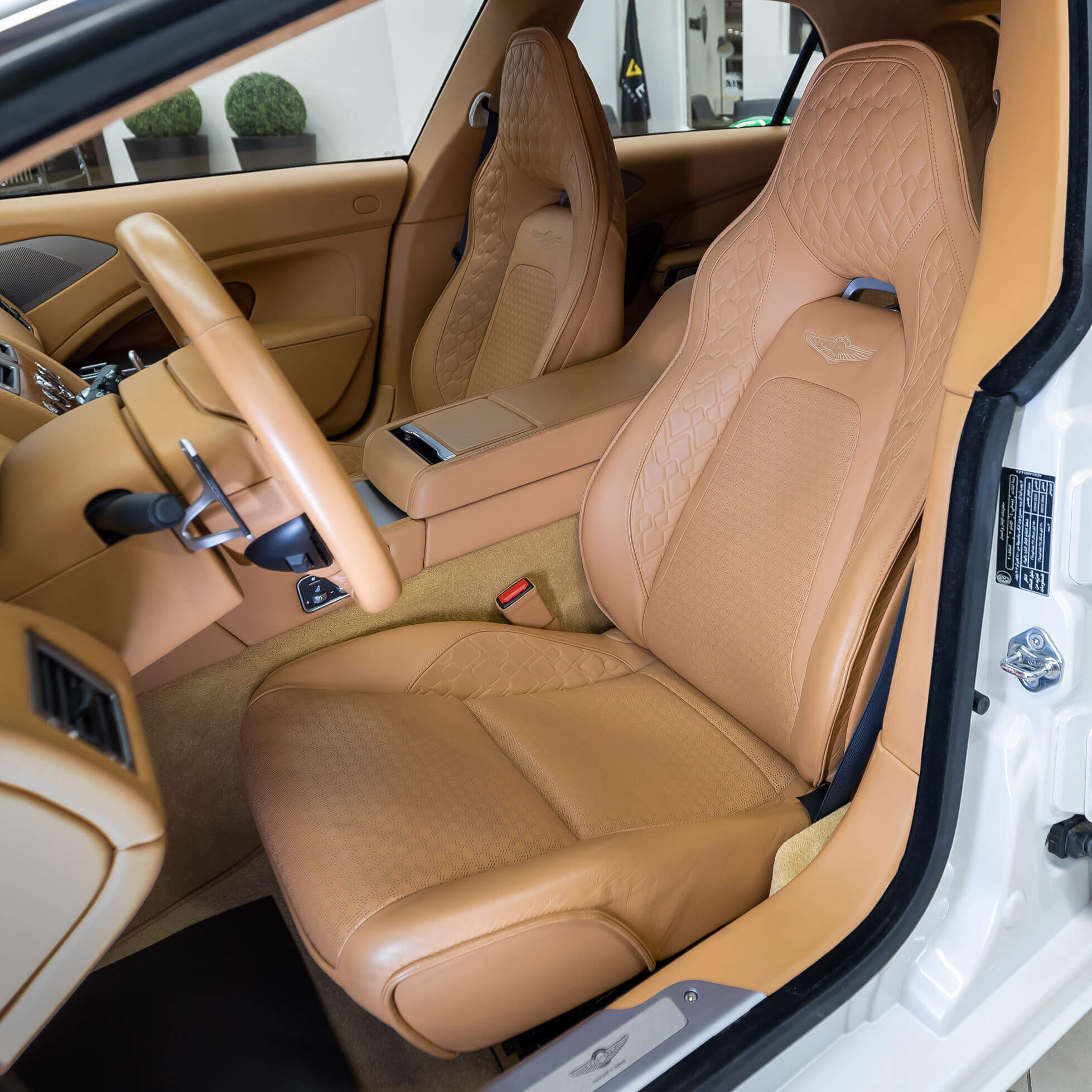 Aston Martin Lagonda Taraf, 2/13