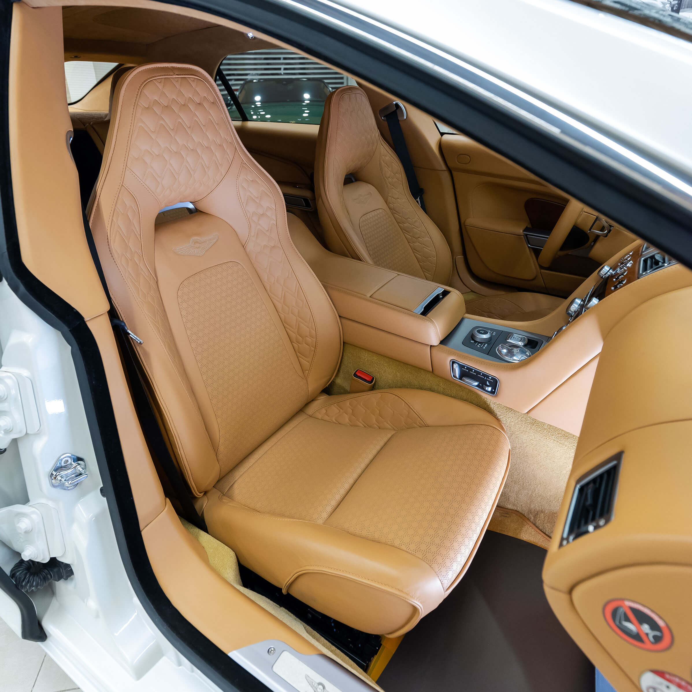 Aston Martin Lagonda Taraf, 12/13