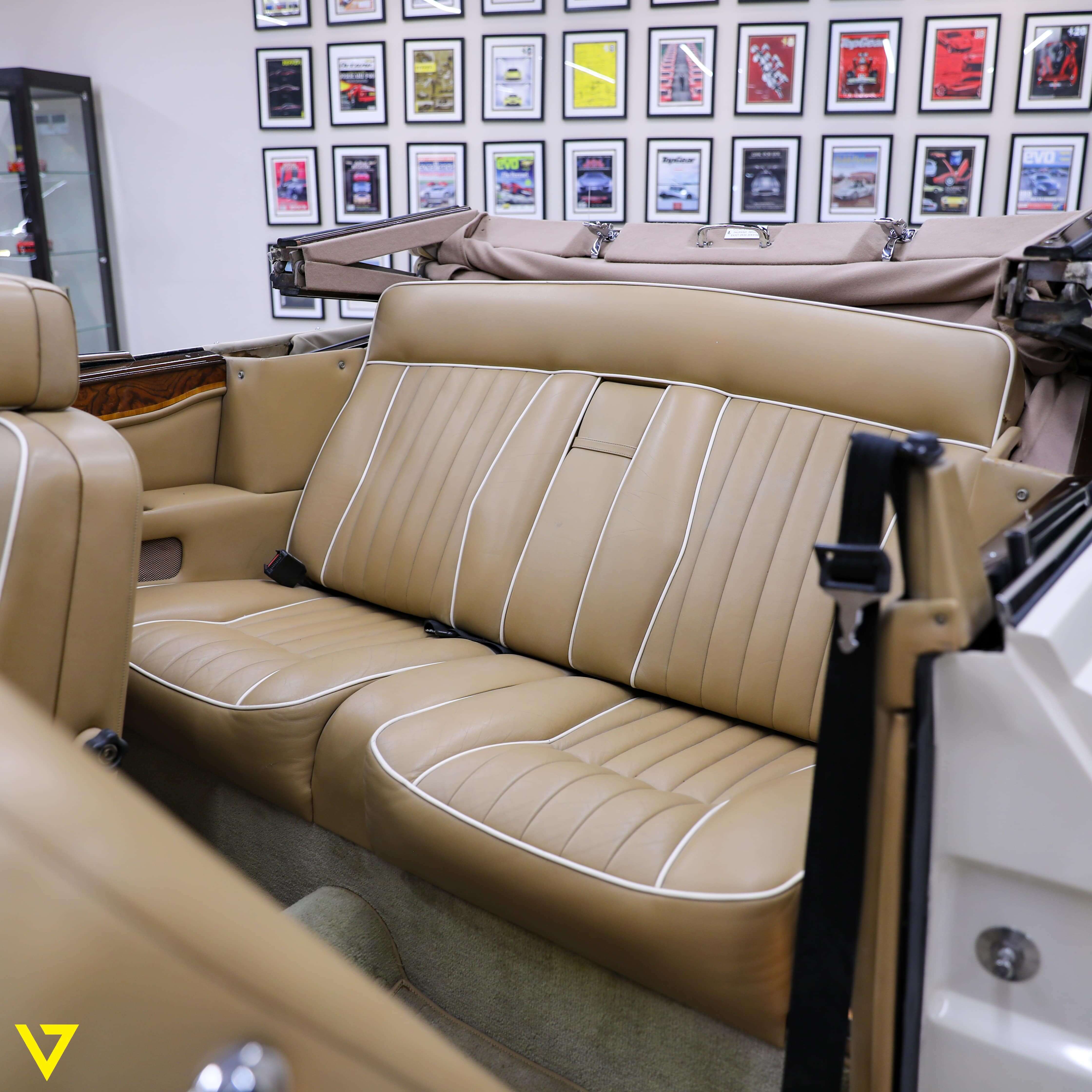 1987 Rolls-Royce Corniche II, 14/17