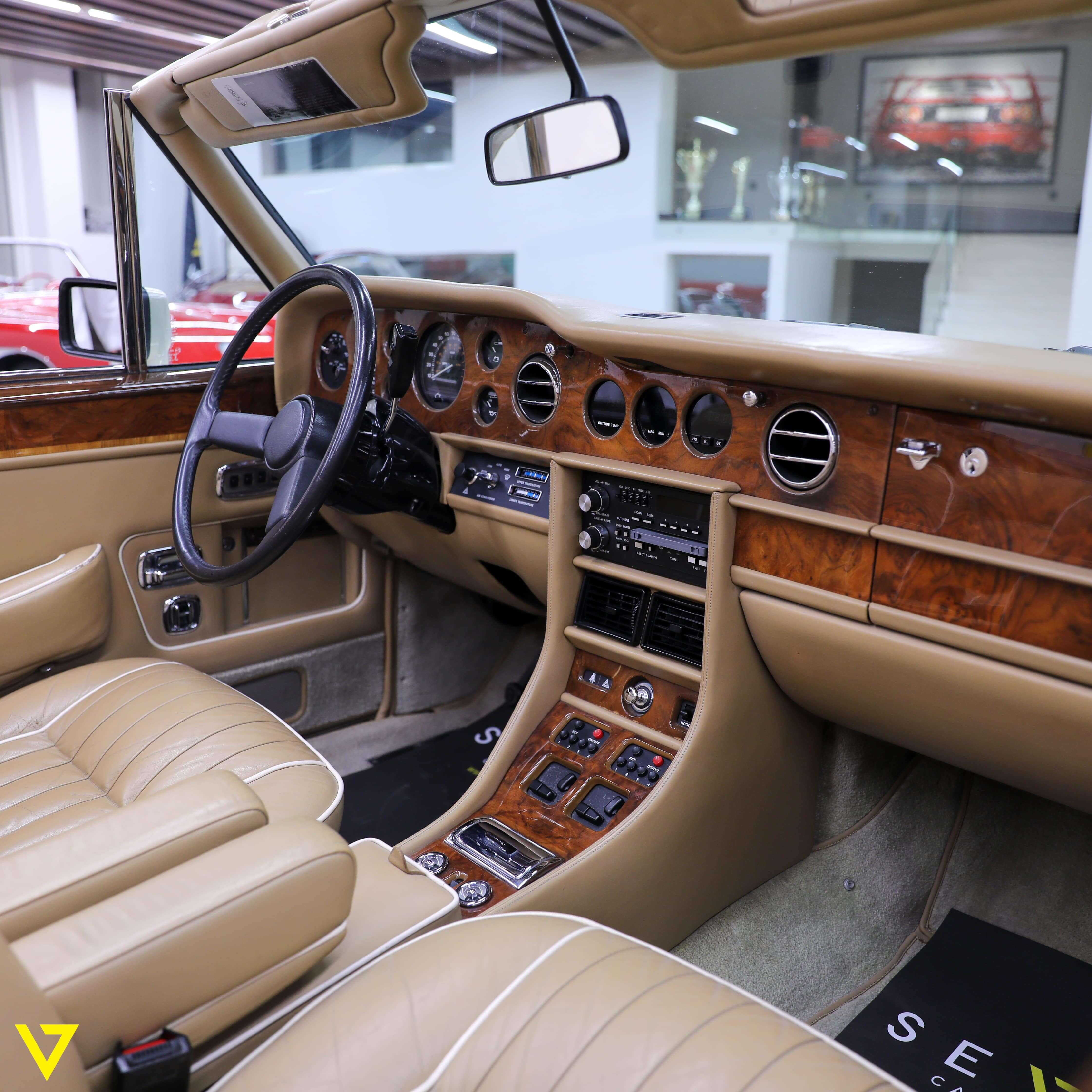 1987 Rolls-Royce Corniche II, 15/17