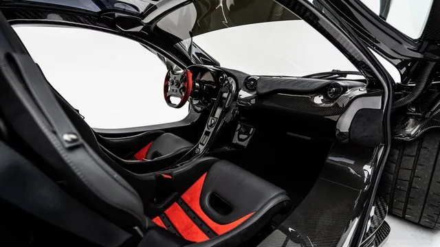 2014 McLaren P1 GT Lanzante, 13/14