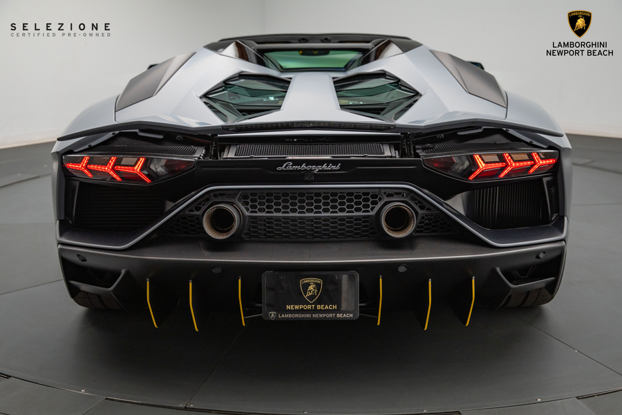 2022 Lamborghini Aventador LP 780-4 Ultimae, 8/18