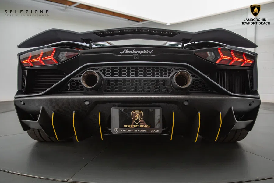 2022 Lamborghini Aventador LP 780-4 Ultimae for sale, exterior, Grigio Acheso Matt