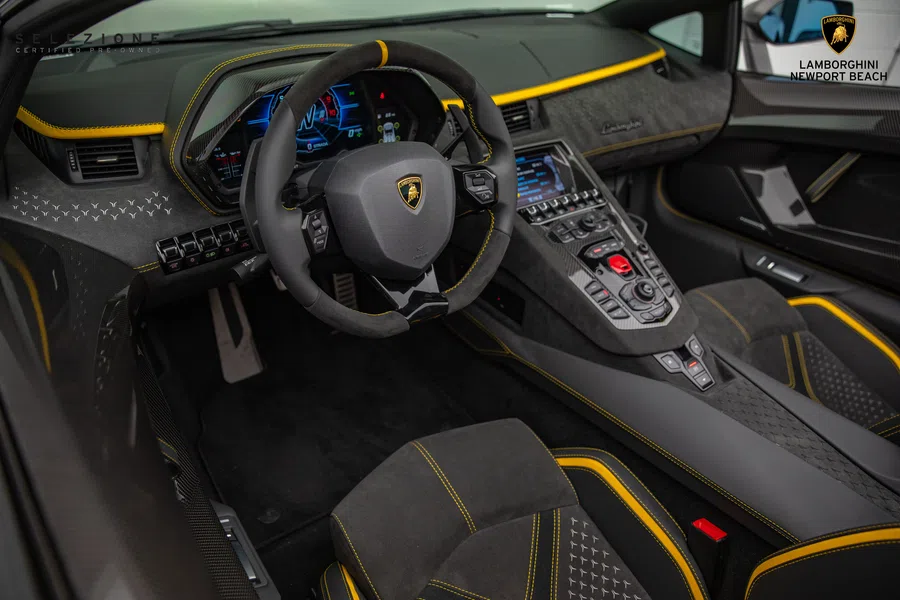 2022 Lamborghini Aventador LP 780-4 Ultimae interior, dashboard