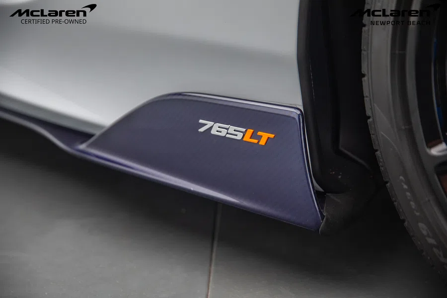 2022 McLaren 765LT interior, door sill