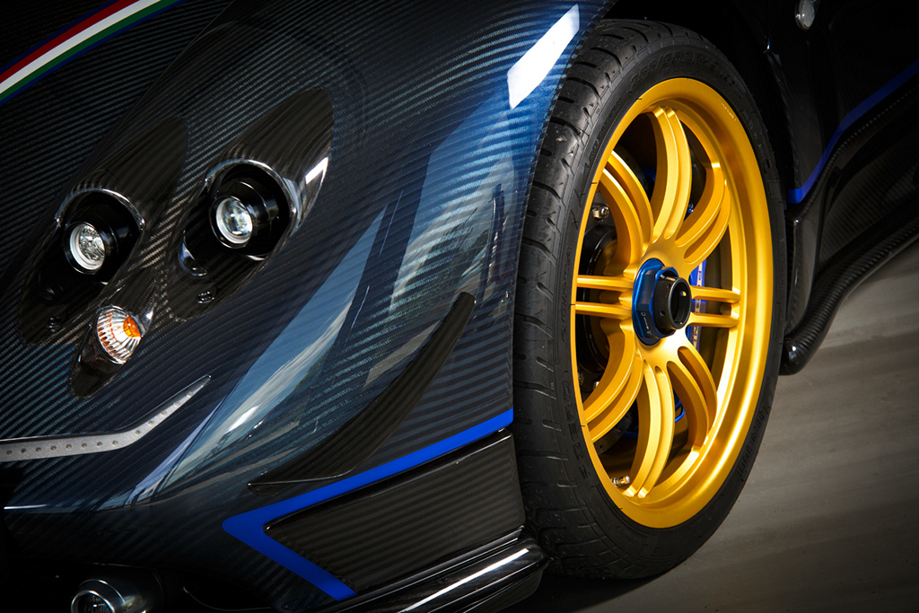 2010 Pagani Zonda Tricolore, 6/15