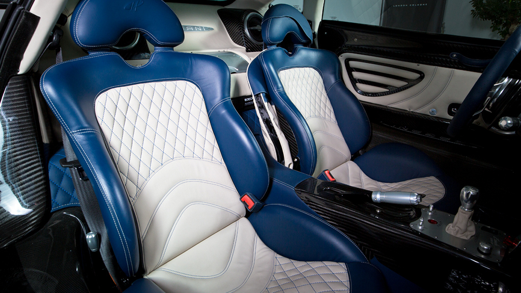 2010 Pagani Zonda Tricolore, 13/15