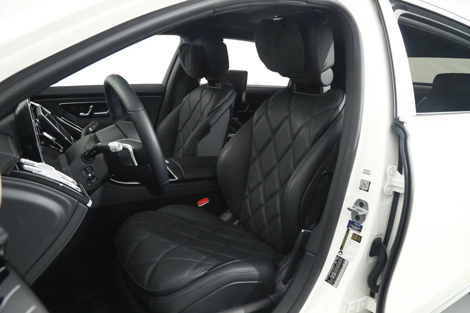 Mercedes-Maybach S 580 4Matic interior, seats