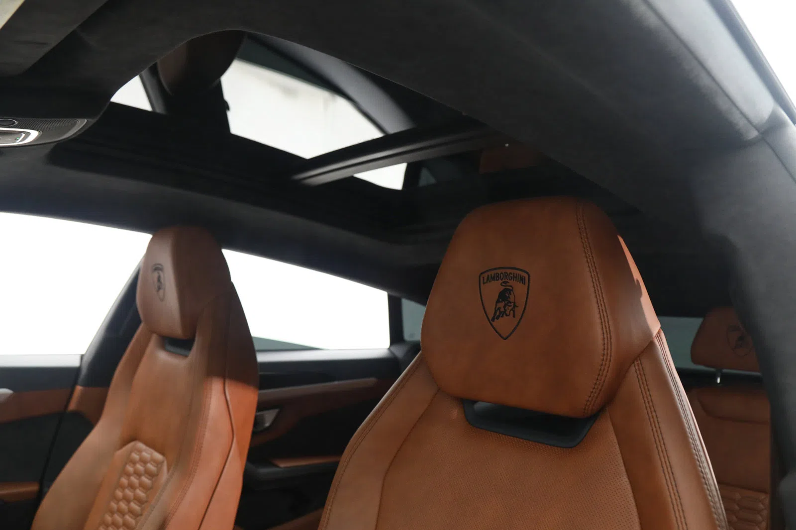 2020 Lamborghini Urus interior, seats