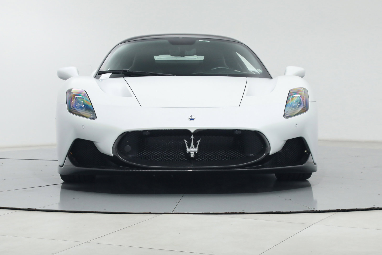 2022 Maserati MC20, 2/19