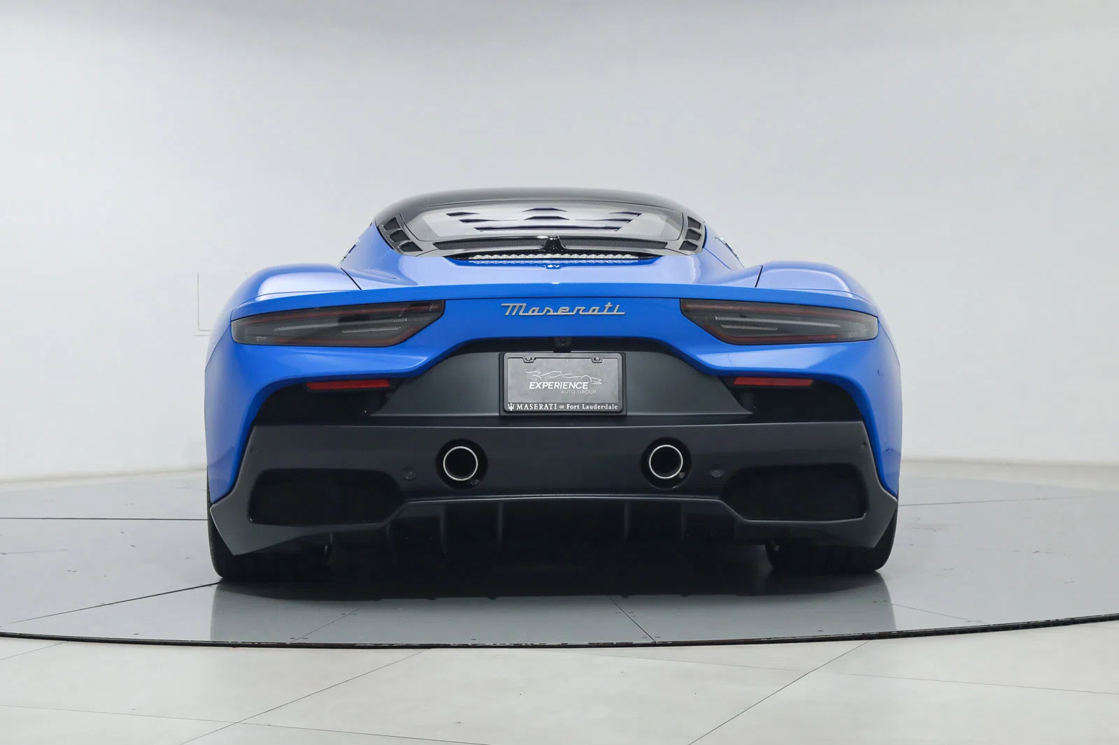 2022 Maserati MC20, rear three-quarter view