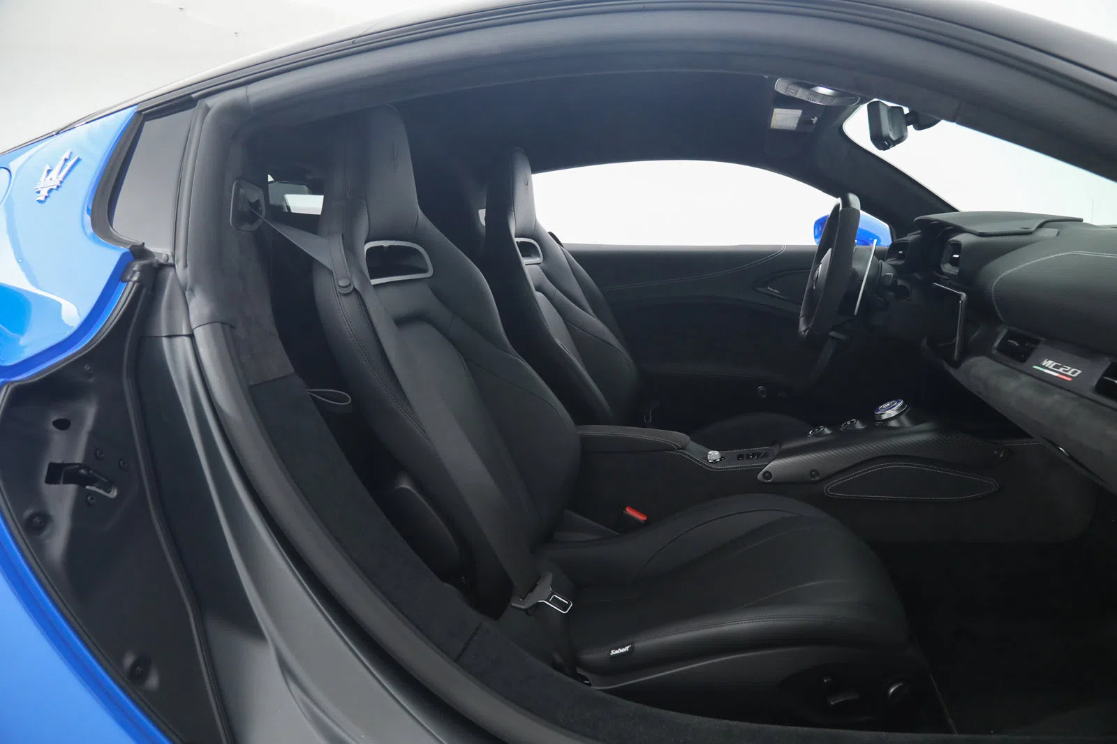 2022 Maserati MC20 interior